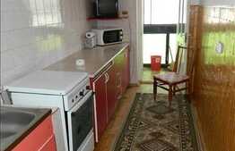 3 camere, 70 mp, decomandat, zona strazii Parang