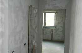 Apartament cu 3 camere, decomandat, se ofera finisat, zona Iulius Mall