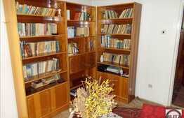 De vanzare apartament cu 3 camere, 66 mp, boxa subsol, zona Kaufland