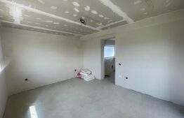 Casa individuala de vanzare , P + E , 108 mp , 500 teren, zona de case ! 