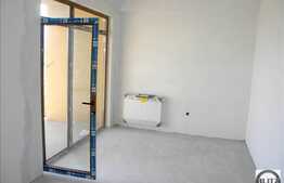 3 camere, semifinisat, 100 mp utili, 3 balcoane + 2 garaje, zona linistita!