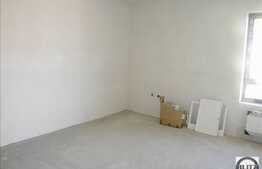 3 camere, semifinisat, 100 mp utili, 3 balcoane + 2 garaje, zona linistita!