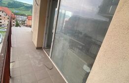 Apartament cu 2 camere, orientare Sud zona Regal 