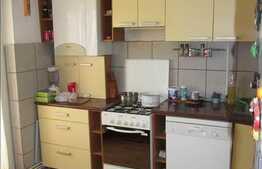 De vanzare apartament cu 3 camere, 64 mp, parcare, zona Profi