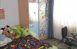 De vanzare apartament cu 3 camere, 64 mp, parcare, zona Profi