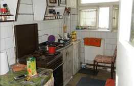 Vanzare apartament 3 camere, 57 mp, etaj intermediar, zona Piata Mihai Viteazu