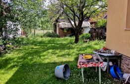 Casă renovabilă de 127 mp, cu 2100 mp teren, localizată central în Luna de Sus