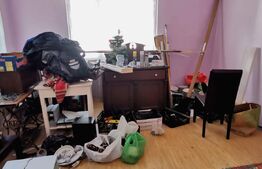 Casă renovabilă de 127 mp, cu 2100 mp teren, localizată central în Luna de Sus