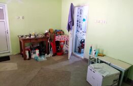 Casă renovabilă de 127 mp, cu 2100 mp teren, localizată central în Luna de Sus