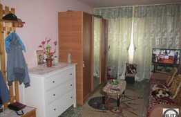 De vanzare apartament 3 camere, 64 mp, parcare, zona Piata Flora
