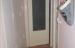 De vanzare apartament 3 camere, 64 mp, parcare, zona Piata Flora