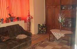 De vanzare apartament 3 camere, 64 mp, parcare, zona Piata Flora