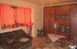 De vanzare apartament 3 camere, 64 mp, parcare, zona Piata Flora