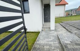 Duplex cu priveliste spre padure, 120 m2 utili , 380 m2 teren,Chinteni