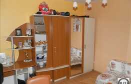 Apartament lux 3 camere, decomandat, imobil nou, balcon, parcare, zona Oncos!