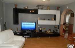 Apartament lux 3 camere, decomandat, imobil nou, balcon, parcare, zona Oncos!