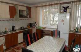 Apartament lux 3 camere, decomandat, imobil nou, balcon, parcare, zona Oncos!