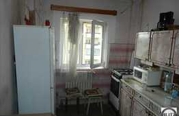 3 camere, 65 mp, 2 balcoane, decomandat, zona strazii Aurel Vlaicu