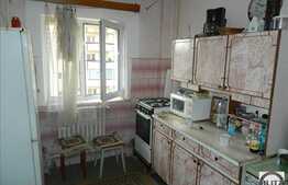 3 camere, 65 mp, 2 balcoane, decomandat, zona strazii Aurel Vlaicu