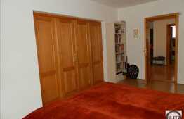 De vanzare apartament 5 camere, 143 mp, boxa subsol, zona Oncos