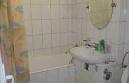 Vanzare apartament 3 camere, 68 mp, boxa subsol, parcare, zona strazii Tasnad