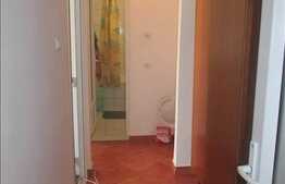 Vanzare apartament 3 camere, 68 mp, boxa subsol, parcare, zona strazii Tasnad