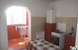 Vanzare apartament 3 camere, 68 mp, boxa subsol, parcare, zona strazii Tasnad