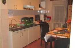 4 camere, 82 mp, decomandat, boxa subsol, zona Calea Floresti