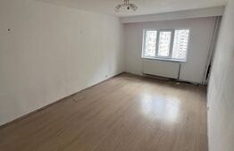 Apartament o camere, decomandat, Zona Calea Floresti