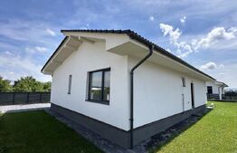 2 Case individuale cu design modern JUCU KM 17, 125mp utili, 520mp teren!