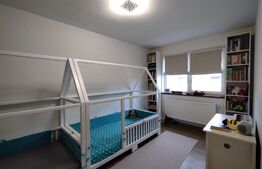 Apartament 3 camere + Parcare, Zona Vivo