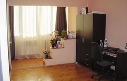 Apartament, 3 camere, decomandat, 70 mp, garaj, zona strazii Tasnad