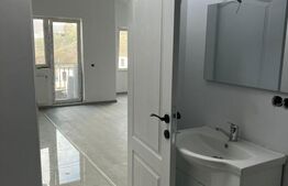 Apartament 3 camere, 67mp, finisat nou, 2 bai, parcare, zona Teilor