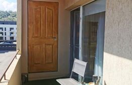 Apartament 3 camere, 53mp, intermediar, parcare, zona Terra