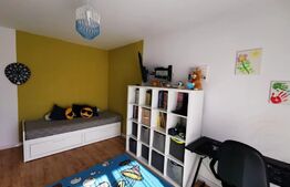 Apartament 3 camere, 53mp, intermediar, parcare, zona Terra