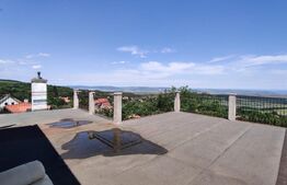 Casa unica 300 mp utili, teren 2325 mp, zona sat Gheorghieni intimitate totala