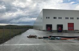 Hala moderna, aproape de aeroport, 2200 mp 