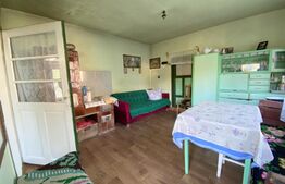 Casa de vacanta,, 830 mp teren, zona sat Dumbrava