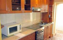 3 camere, 70 mp, decomandat, zona strazii Bucuresti