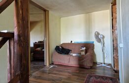 Casa structura lemn, teren 1800mp , zona Bod