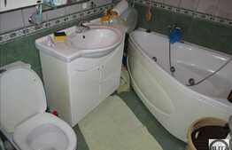 3 camere, 73.5 mp, decomandat, parcare, boxa la subsol, zona strazii Tulcea!