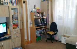 De vanzare apartament 3 camere, 38 mp, bucataria mobilata, zona Diana