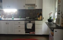 Apartament 3 camere cu gradina, 76mp, 2 bai, parcare, zona Subcetate