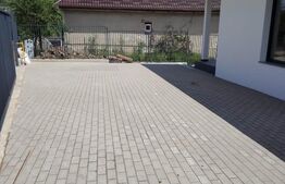 Casa Deosebita, 4 camere, semifinisat, Coruşu !