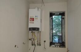 Casa Deosebita, 4 camere, semifinisat, Coruşu !