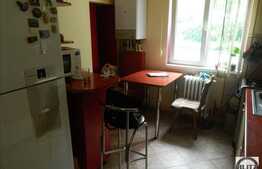 De vanzare apartament cu 3 camere, 62 mp, parcare, 2 boxe subsol!