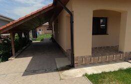 Casă individuală de 95mp pe un singur nivel cu 500mp teren și panouri în Jucu