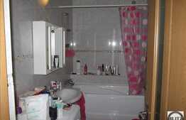 De vanzare 2 camere, 51 mp, balcon, decomandat, zona Florilor! Cu parcare!