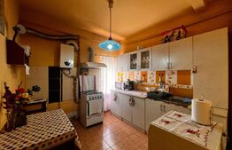 Apartament la casa, 2 camere decomandate, 51 mp utili, zona strazii Ploiesti