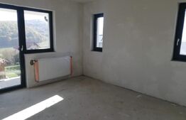 Casa cuplata de vanzare, 180 mp, 250 teren, zona de case ! 